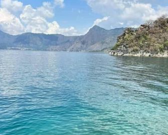 Tierra de la Aurora - San Marcos La Laguna