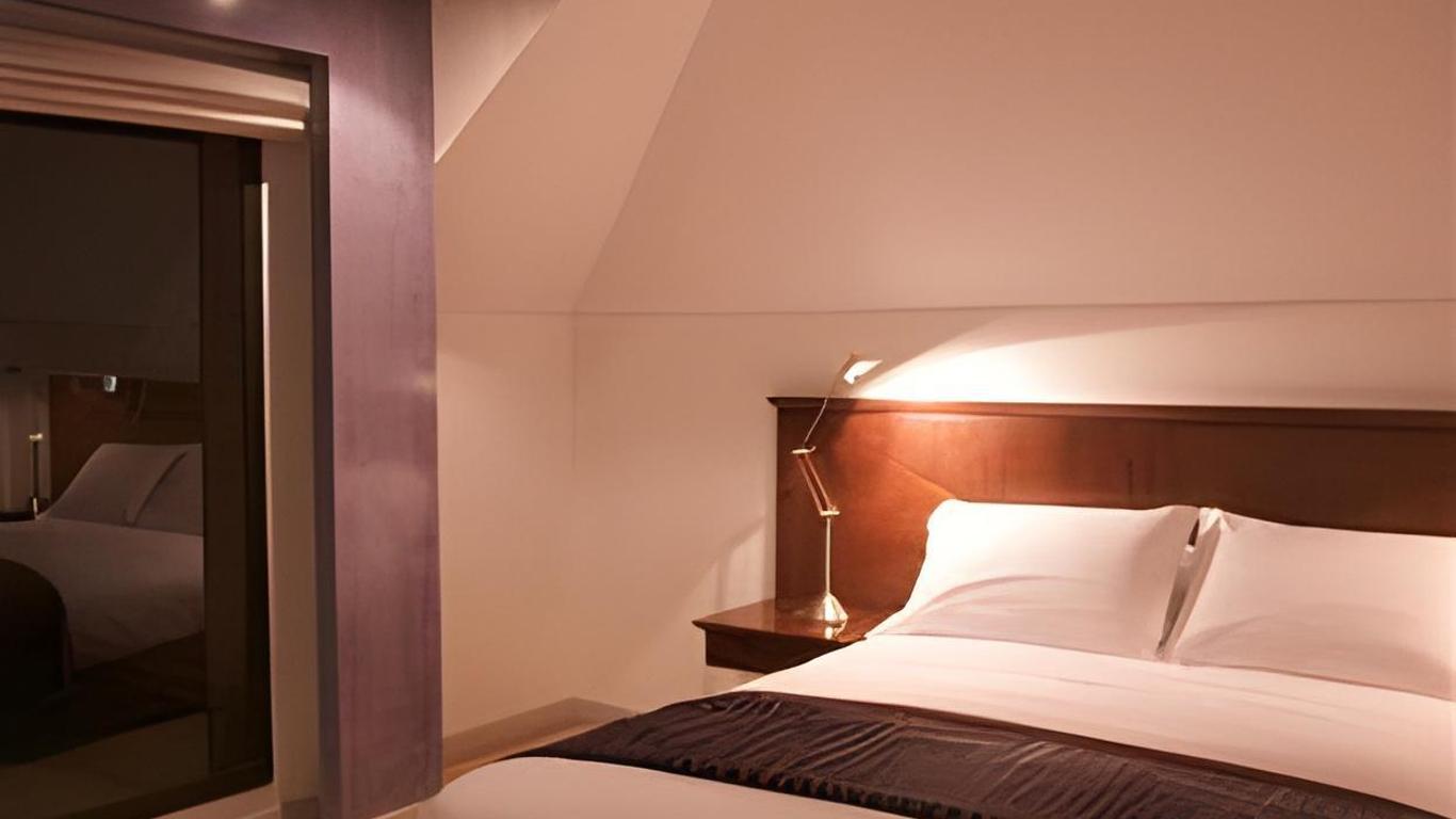 Gio Suites Parque 93 Bogot