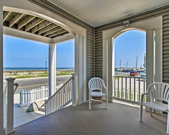 Idyllic Oceanfront Home on Atlantic City Boardwalk - Brigantine - Balkon