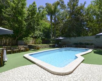 Sullivans Hotel Perth - Perth - Pool