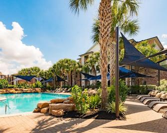 Resort Style Apartments Near Nrg Stadium - Houston - Pool