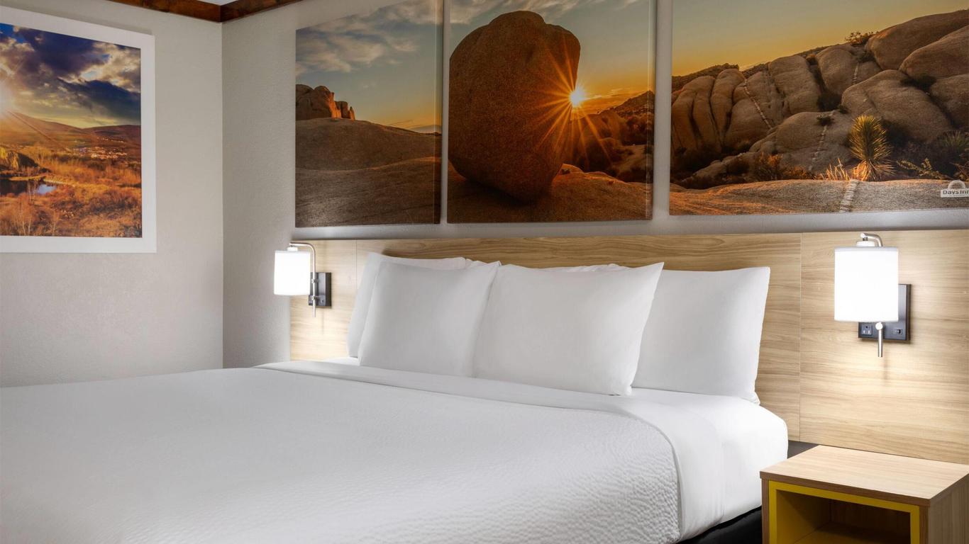 Days Inn by Wyndham Suites Fredericksburg