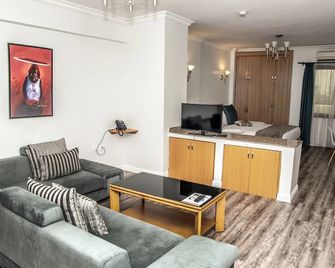 Maroko Bayshore Suites - Lagos - Living room