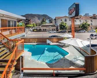 The Tangerine - Burbank - Pool