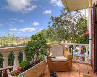 Garden by the sea II - Kamisiana - Balcony