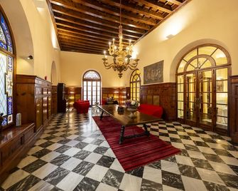 هوتل بالاسيو كا سا جاليزا - ميورقة - ردهة