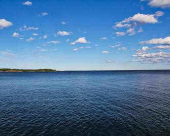 Nice old style cottage close to the Baltic Sea - Gryt - Playa