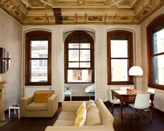 Stylish Gem With Amazing Charm And Nightlife Buzz! - Stambuł - Pokój dzienny