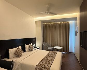 Divik Aparthotel Isbt Near Rani Kamlapati Habibganj - Bhopal - Habitación