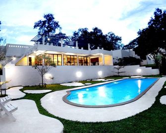 Vorona Resort - Ban Kaeng Raboet - Pool