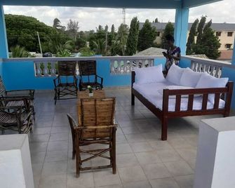 Spacious Retreat Steps from Beach & Town Center! - Kilifi - Balcony