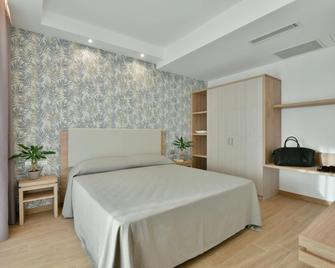 Hotel Serenella - Agropoli - Habitación
