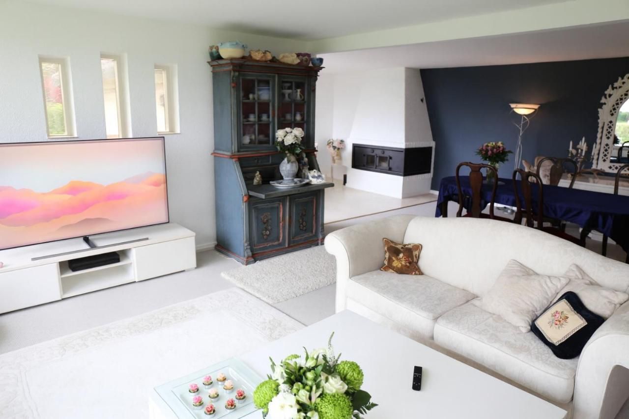 Hjemlig idyl nær strand og by – Haderslev