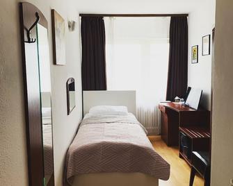 Hotel Aurelia - Frankfurt - Yatak Odası