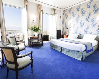 Hotel Splendid - Cannes - Bedroom