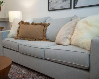 Euclid - Salt Lake City - Living room