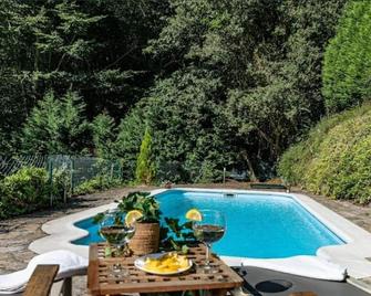 Aliga Etxea. Beach & Mountain Village - Getxo - Pool