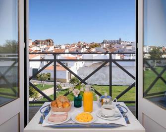 M'AR De AR Muralhas - Evora - Parveke