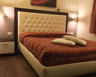 Modus Vivendi - Room E Relax - Brisighella - Schlafzimmer
