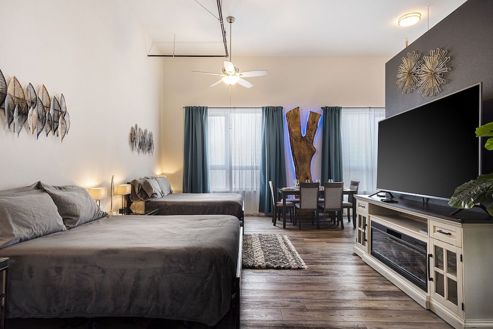 Unique Stylish Place Downtown Monroe! #1 - Monroe - Schlafzimmer