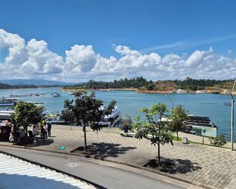 Hotel Portobelo Guatape - Guatapé