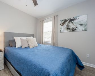 Tastefully designed 4-Bedroom Townhome! Open Concept - Pelham - Ložnice