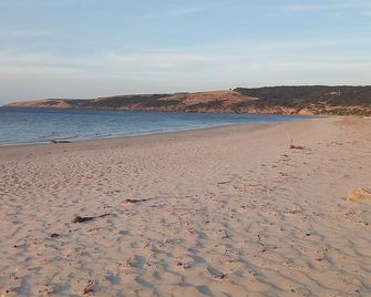 The Rusty Kangaroo Hideaway - Exclusive Ocean-View Couples Retreat - Baudin Beach - Beach