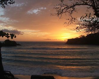 Mountainside Guesthouse with stunning coastline views - Boston - Playa