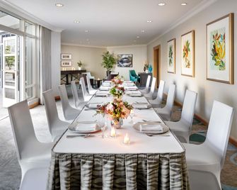 Fairmont Waterfront - Vancouver - Dining room
