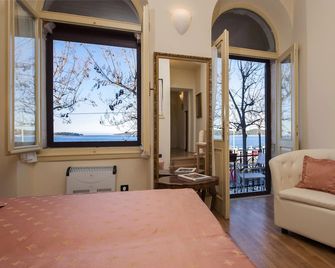 Studios Antica Porta Sul Mar - Rovinj - Comedor