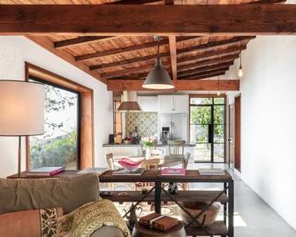 Secluded Magical Panoramic Ocean Views Hottub Firepit Tennis Court - Malibu - Dining room