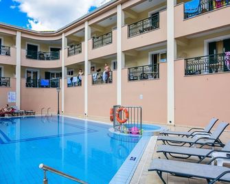 Timos Hotel - Zakynthos - Pool