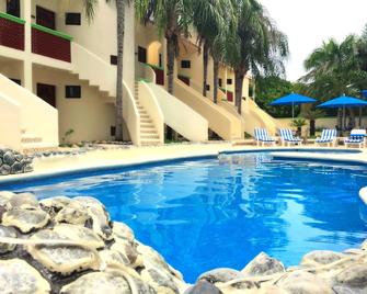 Villas Coco Resort - All Suites - Isla Mujeres - Piscina