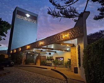 Hotel Real de Minas Tradicional - Santiago de Querétaro - Toà nhà