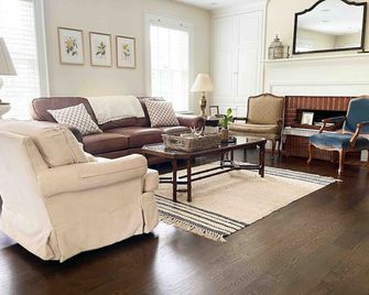 Boxwood House - Secluded Farm Retreat - Minutes from Rocky Fork Lake - Hillsboro - Sala de estar