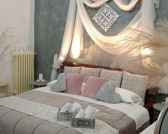 Casa Vacanze San Giovanni nei Sassi - Matera - Bedroom
