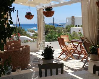 Aegean Star Hotel Apartments - Folegandros - Balcón