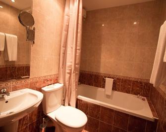 Hotel Divesta - self check in - Varna - Baño