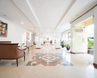 Hotel Borobudur Kemayoran Syariah Mitra RedDoorz - Yakarta - Lobby