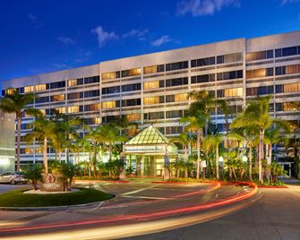 DoubleTree by Hilton LAX - El Segundo - El Segundo - Edifício