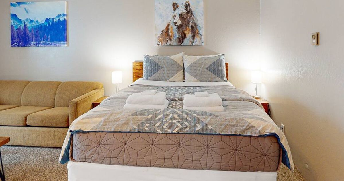 Wonderful studio with balcony - inside Yosemite National Park from $316 ...