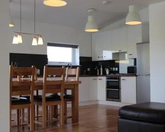 35 Newvalley - Stornoway - Kitchen