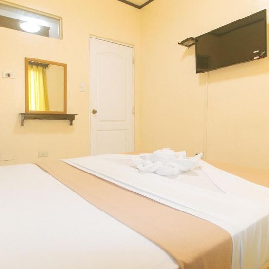 J and T Jamich Suites by RedDoorz image 1