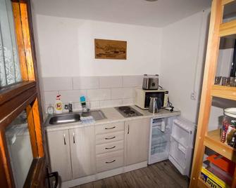 Holiday Home In A Quiet Location - Podbanská - Kitchen