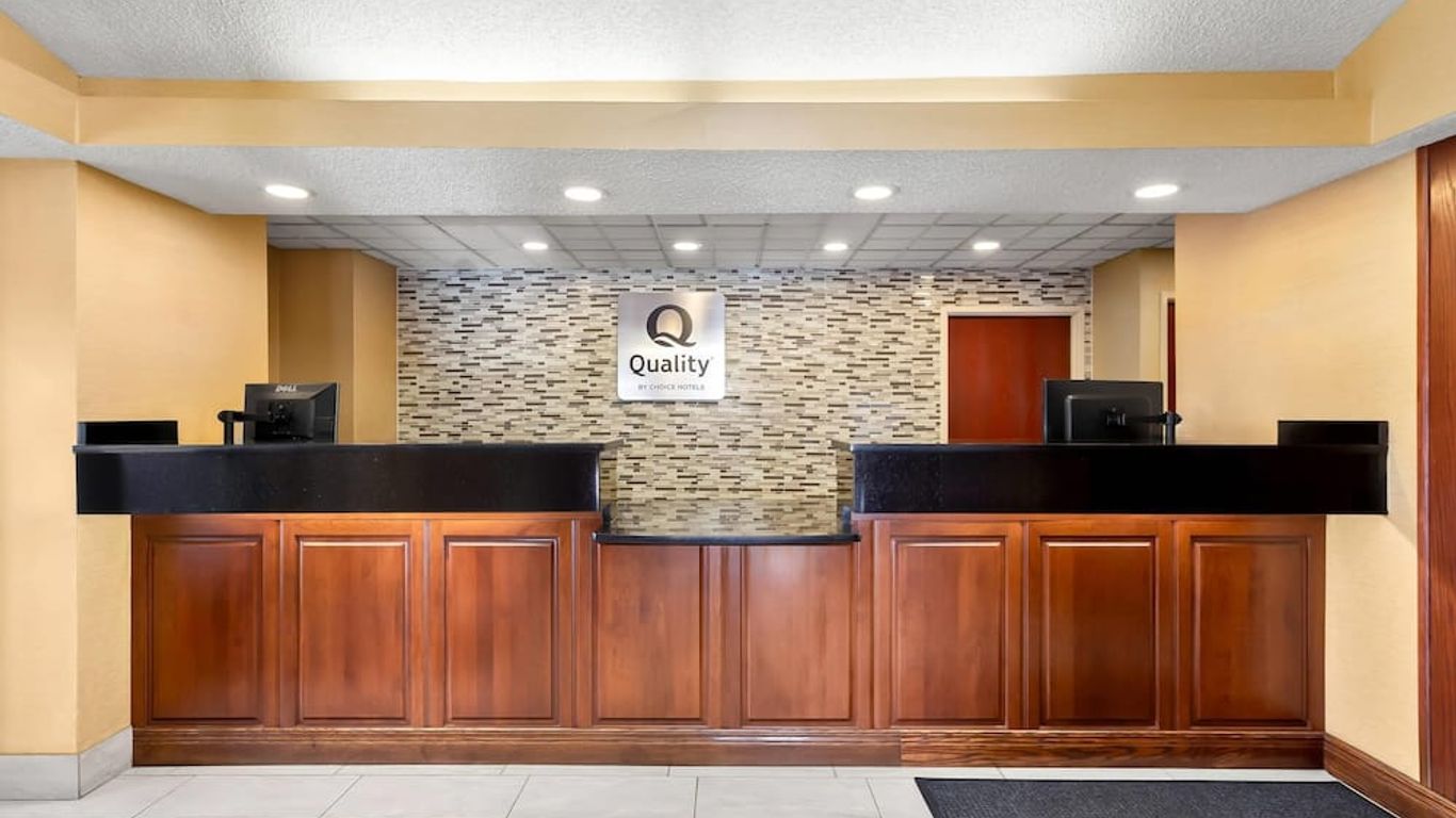 Quality Inn and Suites Niles