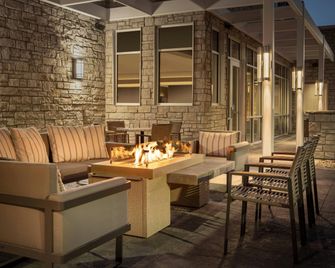 SpringHill Suites by Marriott Ames - Ames - Patio