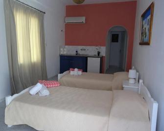 Blue Island Perissa - Perissa - Quarto