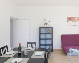 Hitrental Seefeld - Kreuzstrasse Apartments - Zürich - Matsal