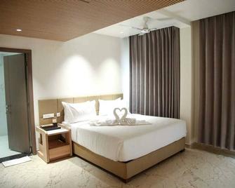 Leaf Hotel - Tiruvannāmalai - Спальня