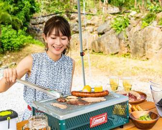 Okinawa Bbq Beer Garden & Campsite - Nakijin